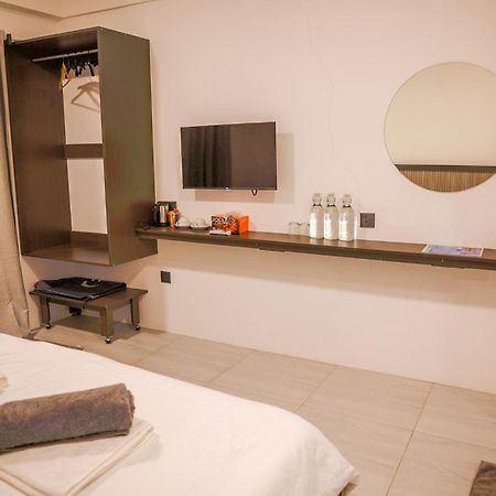 Nirili Villa Dhiffushi Ngoại thất bức ảnh